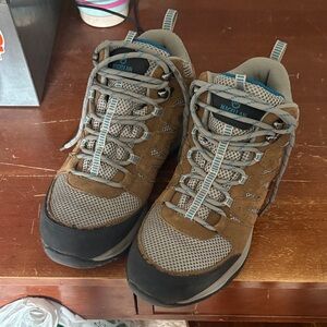 Magellan Outdoors Waterproof Women's Brown Hiking Shoes size 8.5